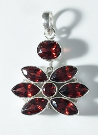 Garnet Flower & Oval Pendant