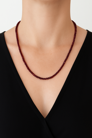Single-Strung Faceted Beaded Necklace – Adjustable