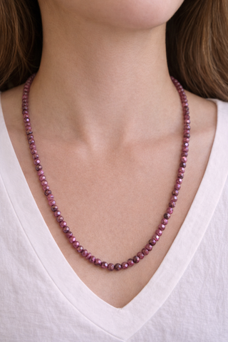Single-Strung Faceted Beaded Necklace