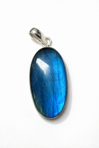 Oval Labradorite Pendant